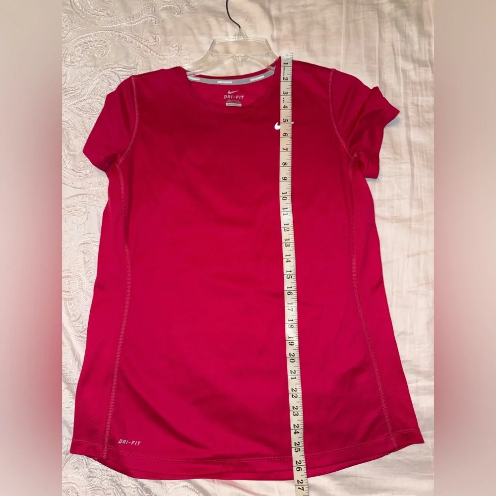Nike Dri-FIT Athletic Top Red Performance Tee Size L